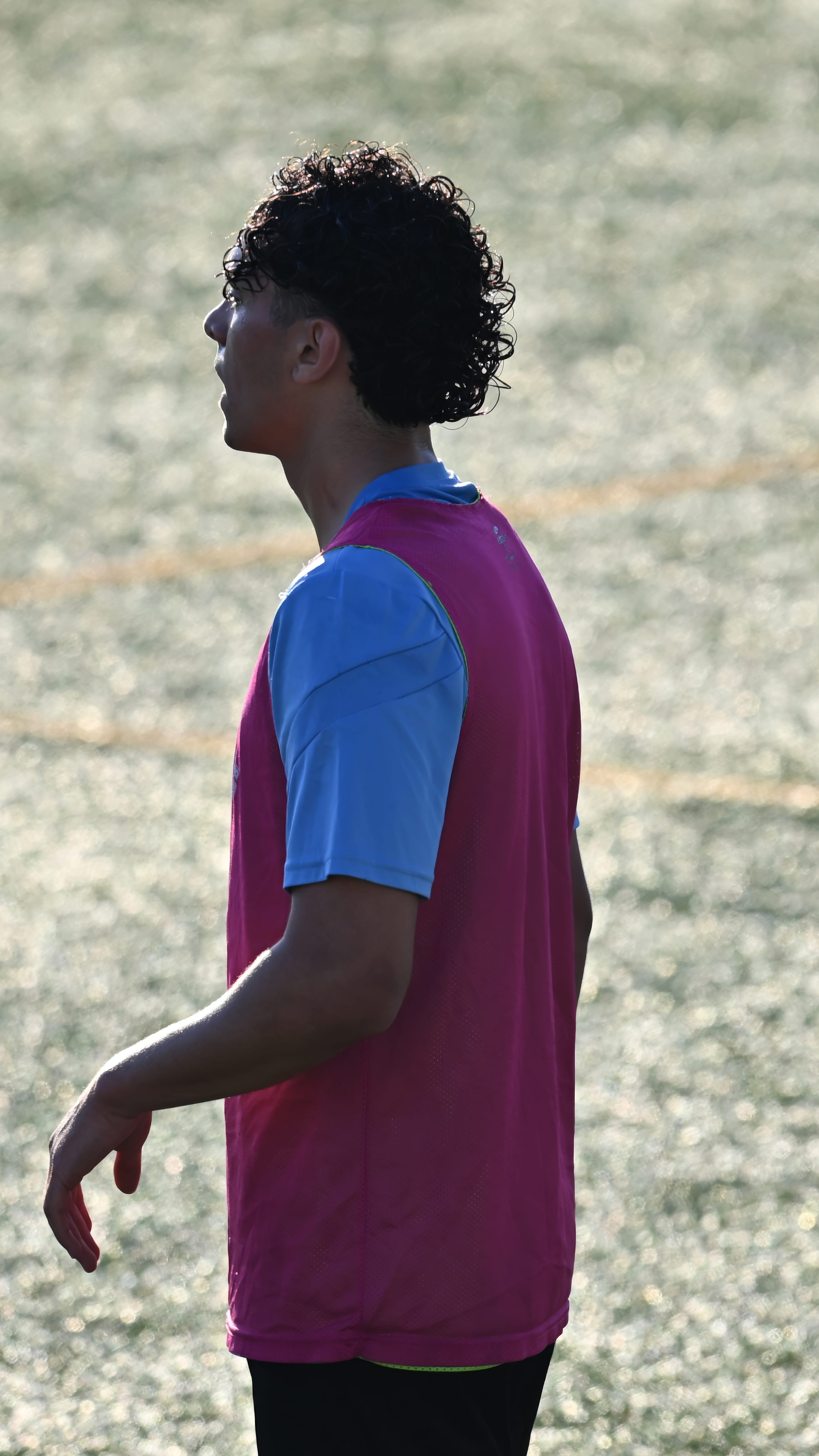 Kroatika — deportes — deportes hero profile backlit bib · recorte 9:16