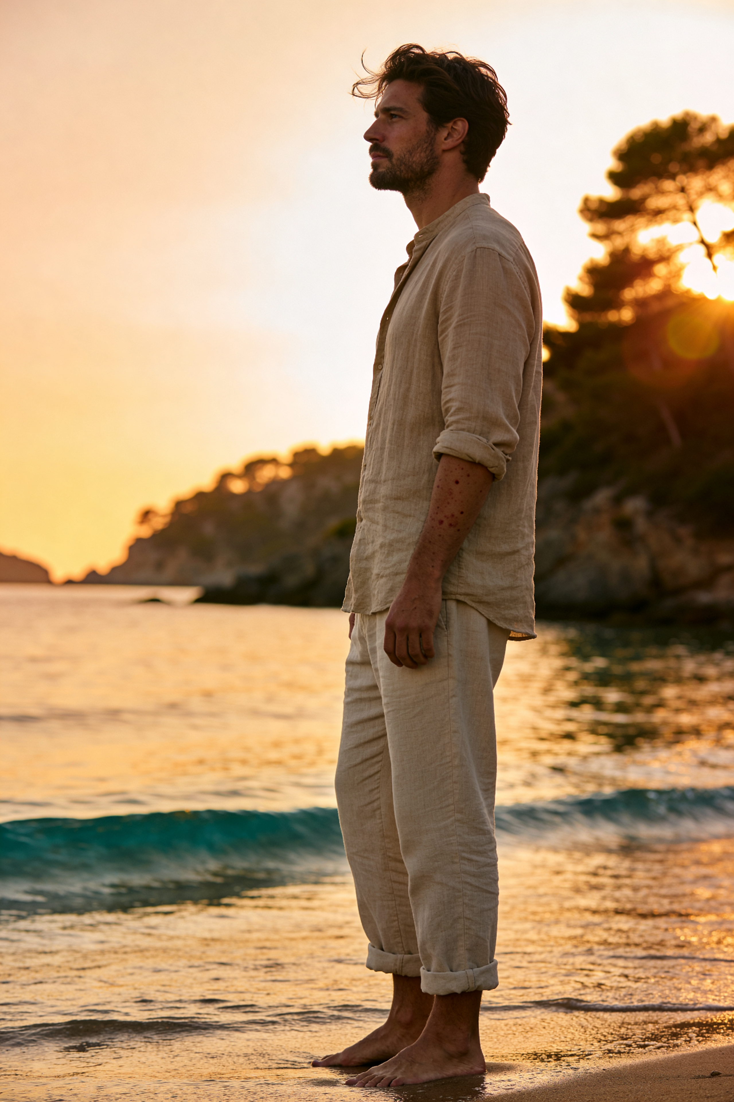 Kroatika — retrato — hero beach sunset man linen